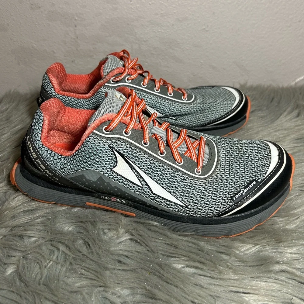 Altra Lone Peak 2.5 Running Black Gray Mesh Red Accents Trail Sneaker Size 7.5